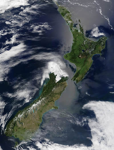 foto-Satellite_image_of_New_Zealand_2002