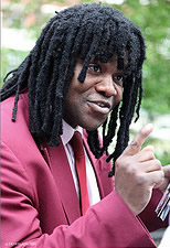 L'artiste, poète et écrivain congolo-néerlandais Jean-Marcel Bikouta Nkaoulou (président de la fondation World and Universal Academy) 