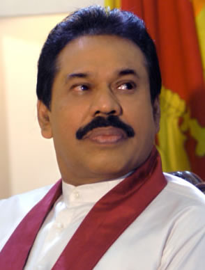 Don Percy Mahendra Rajapaksa, President of the Democratic Socialist Republic of Sri Lanka / Président de la République démocratique socialiste du Sri Lanka